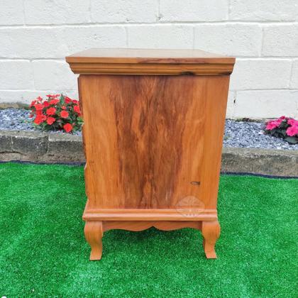 Imagem de Mesa de Cabeceira 3 Gavetas mesa de cabeceira com Pé Luiz XV Madeira de Demolição Sudeste Rústico