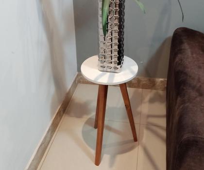 Imagem de Mesa de Canto e Apoio Lateral Eiffel Branca