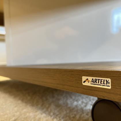 Imagem de Mesa de Centro com Rodízio Quadrada Saara