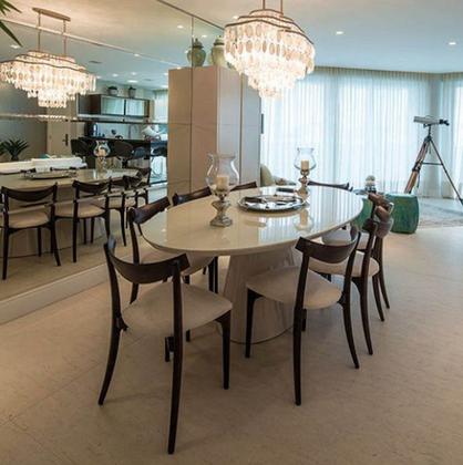 Imagem de Mesa de Jantar Cone Oval 160x90 cm