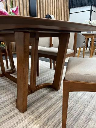 Imagem de Mesa de Jantar de Madeira Maciça Tampo Laminado com Carvalho Americano Gemini (Apenas a Mesa)