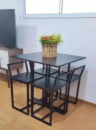 Imagem de Mesa De Jantar Industrial Quadrada 4 Banquetas Preto/branco