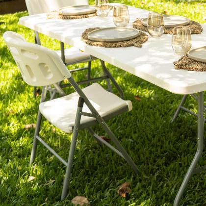 Imagem de Mesa Dobrável Vira Maleta Portátil Com Alça Branca 1,80m Camping Premium Resistente Garden Life