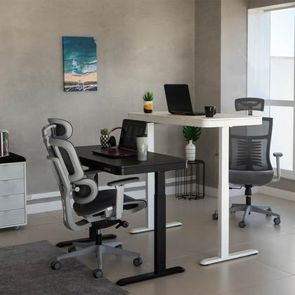 Imagem de Mesa Escritório 114,8cm com Regulagem de Altura Elétrica e USB Musa