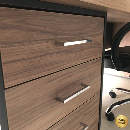 Imagem de Mesa Executiva Premium para Escritório 4 Gavetas Elegante e Funcional