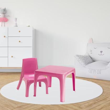 Imagem de Mesa Infantil Rosa + 2 Cadeiras de Plástico Reforçado