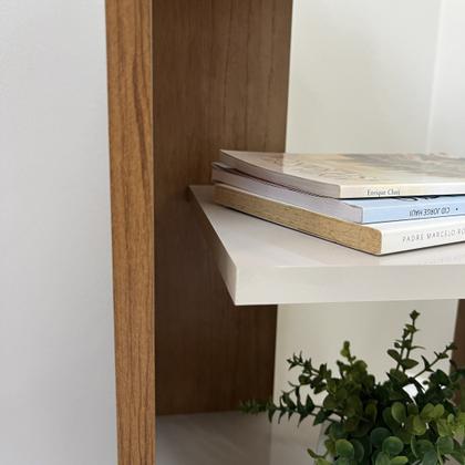 Mesa Lateral de Apoio com Prateleiras Bis - Artely Imagem de Mesa Lateral de Apoio com Prateleiras Bis