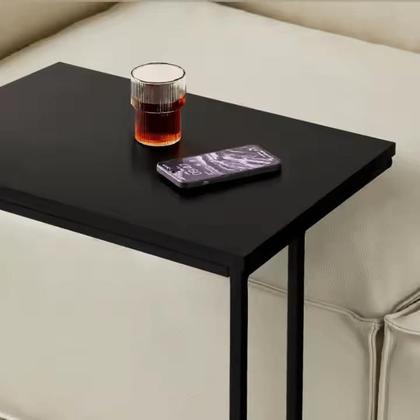 Mesa Lateral para Sofá Pequena Preta em Aço Ideal para Sala, Compacta e Moderna - DIcarlo Imagem de Mesa Lateral para Sofá Pequena Preta em Aço Ideal para Sala, Compacta e Moderna