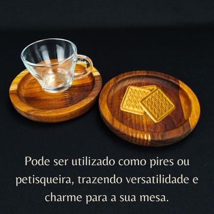 Imagem de Mesa posta cafe da manha Jogo de Xícara com pires de madeira