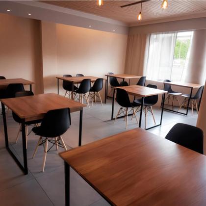 Imagem de Mesa Quadrada Industrial de Jantar 4 Lugares 80x80cm Compacta MDF Entrega Rápida para Apartamentos