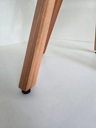 Imagem de Mesa Redonda De Jantar E Cozinha 80 Cm Pés Em Madeira