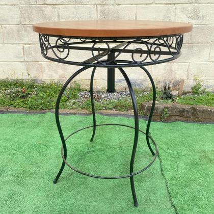 Imagem de Mesa Redonda em Ferro e Madeira 70cm Modelo Bolinha Sudeste Rústico