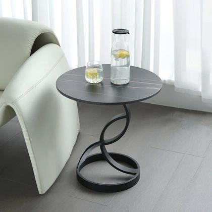 Imagem de Mesa Redonda Lateral de Apoio Decorativa Estrutura de Metal Sala de Estar