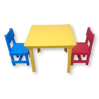 Imagem de Mesinha Infantil de Madeira Colorida com 2 Cadeiras  Diversão e Criatividade em um Só Conjunto!