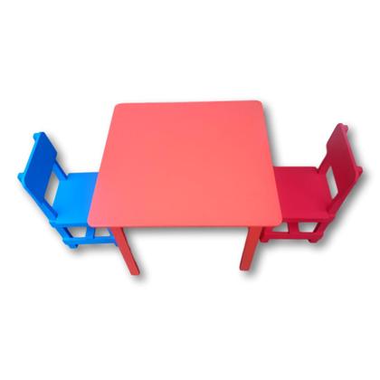 Imagem de Mesinha Infantil de Madeira Colorida com 2 Cadeiras  Diversão e Criatividade em um Só Conjunto!