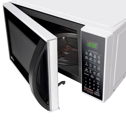 Imagem de Micro-Ondas 30 Litros Easyclean Com Puxador Ms3091bcfwhflgz LG