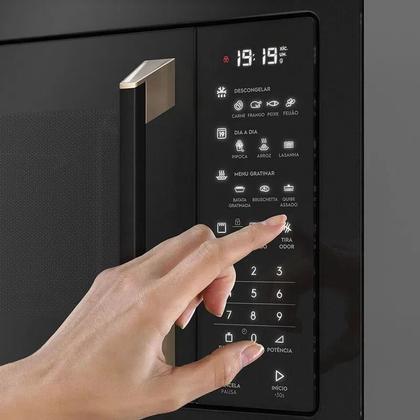 Imagem de Micro-ondas de Embutir Electrolux 34L Preto com Grill Pro Series (MV43T)