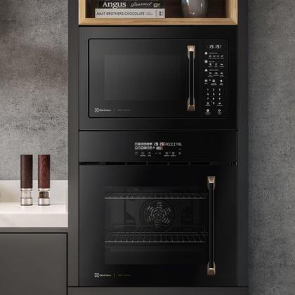 Imagem de Micro-ondas de Embutir Electrolux MV43T Pro Series Glass Touch 34 Litros Preto