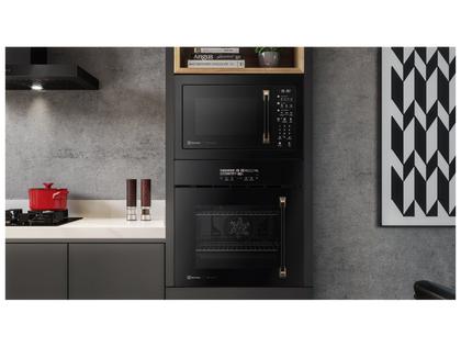 Imagem de Micro-ondas de Embutir Electrolux Pro Series com 34 Litros de Capacidade e Grill Preto - MV43T