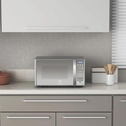 Imagem de Micro-ondas Electrolux 20L cor Inox Espelhado com Função Tira Odor (MT30S)