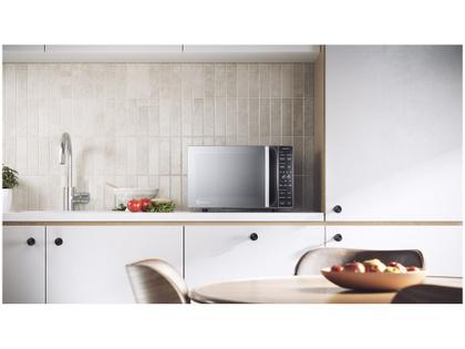 Micro-ondas Electrolux 23L Prata Efficient ME23S Imagem de Micro-ondas Electrolux 23L Prata Efficient ME23S