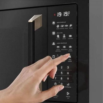 Imagem de Micro-ondas Pro Series Embut 34L MV43T Electrolux Preto 110V