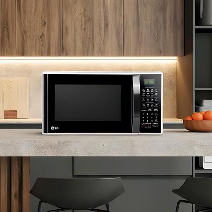 Imagem de Microondas com Revestimento EasyClean LG MS3091BC 30 Litros 110V