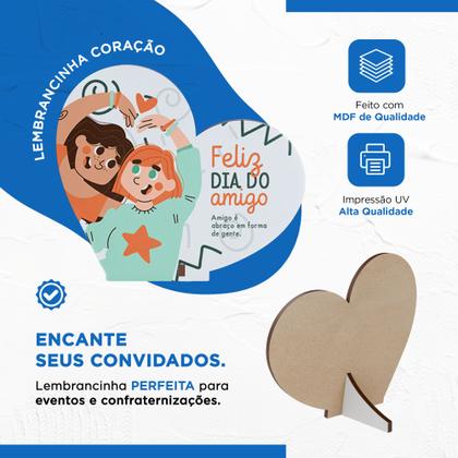 Imagem de Mimo para Amigos: Kit com 15 Lembrancinhas MDF para Comemorar