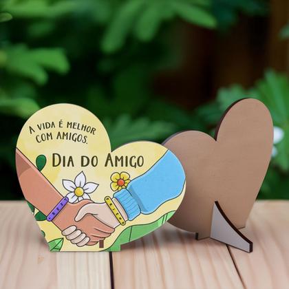 Imagem de Mimo para Amigos: Kit com 15 Lembrancinhas MDF para Comemorar