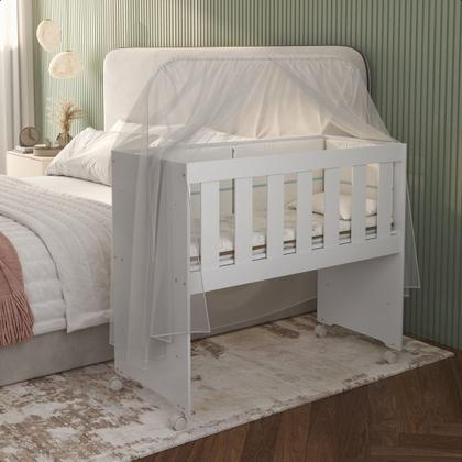Imagem de Mini berço chiqueirinho com pés de rodinha suporte mosqueteiro branco