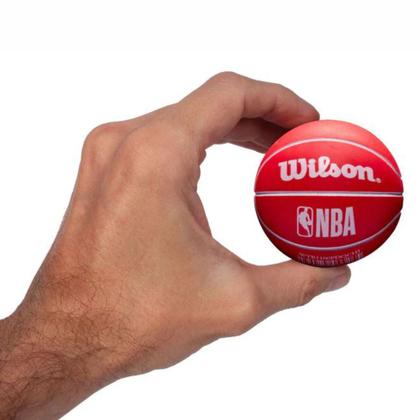Imagem de Mini Bola de Basquete Wilson NBA Dribbler Chicago Bulls
