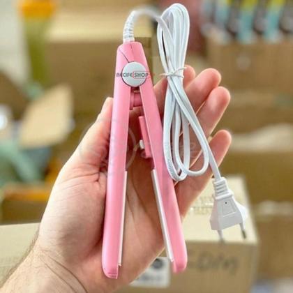 Imagem de Mini Chapinha Portátil Bivolt  Modeladora Ideal para Franjas e Viagens