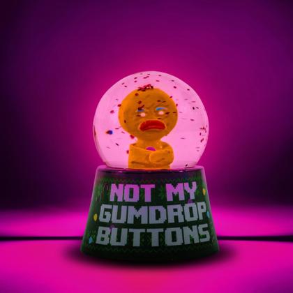 Imagem de Mini globo de neve iluminado Shrek Gingy Not My Gumdrop Buttons
