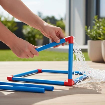 Imagem de Mini Gol Infantil Futebol com Bola e Bomba Trave Portátil com Rede Criança 3 Brinquedo Esportivo Educativo Montável para Casa Quintal Praia