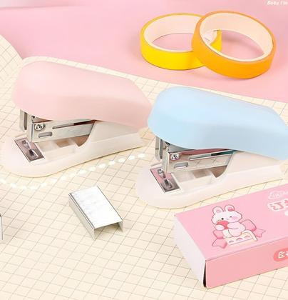 Imagem de Mini Grampeador 12 Folhas Fofo Com Grampos Oasis OIA8203