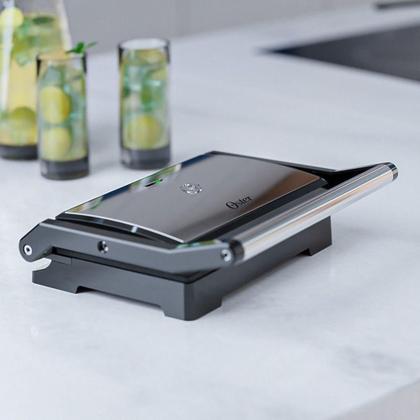 Imagem de Mini Grill Elétrico Oster Inox 2 Em 1 110V