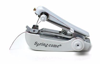 Imagem de Mini Máquina De Costura E 10 Linhas Viagem Pequenos Reparos