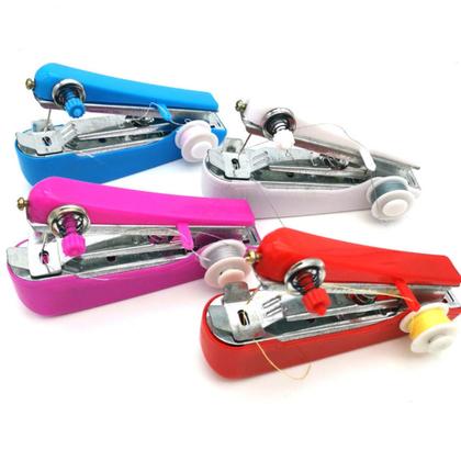 Imagem de Mini Maquina De Costura Manual Portátil De Mão Pratico Linha