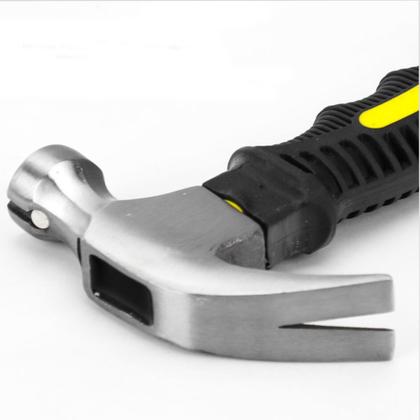 Imagem de Mini Martelo 23mm Cabo Emborrachado Comprimento total: 16cm (aproximadamente)