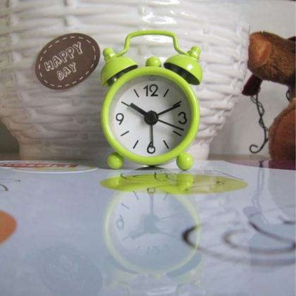 Imagem de Mini Relógio Despertador de Mesa Retrô Vintage em Metal