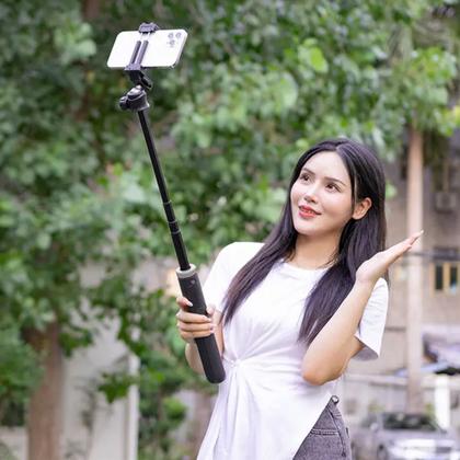 Imagem de Mini Tripé 3 Em 1 Greika Wtn08 Até 150cm Com Suporte Para Smartphone