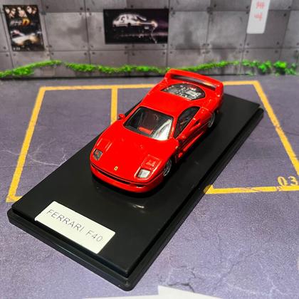 Miniatura 1:64 Ferrari F40 Vermelha Diecast Collector Series