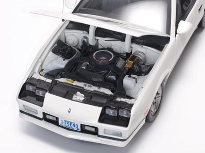1/18 サンスター 1985 Chevrolet Camaro IROC-Z Miniatura Chevrolet Camaro Iroc-Z 1985 Sun Star 1/18 Metal