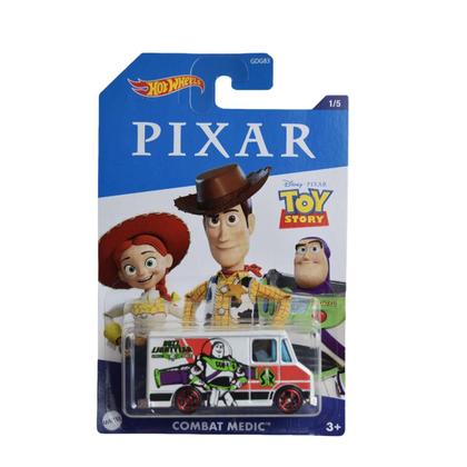 Miniatura hot wheels toy story 1/5 combat medic gdg83 - Mattel Imagem de Miniatura hot wheels toy story 1/5 combat medic gdg83