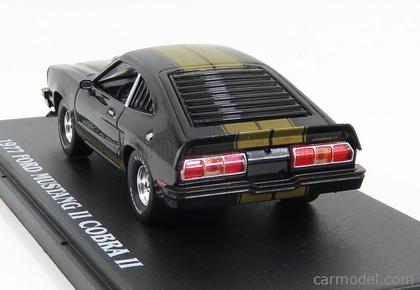 Imagem de Miniatura Mustang Cobra 2 1977 Black/Gold Greenlight 1/43