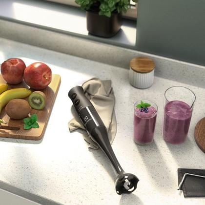 Imagem de Mixer Electrolux Preto 400W com Tecnologia TruFlow (EIB05)