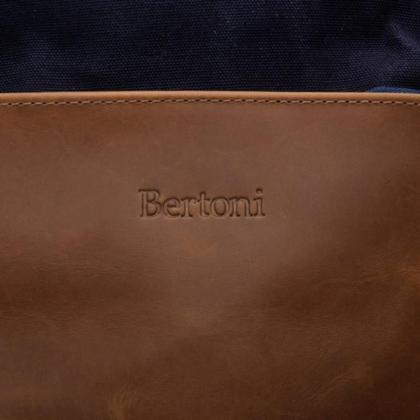 Imagem de Mochila com Alças Reguláveis e Reforçadas em Couro Legítimo