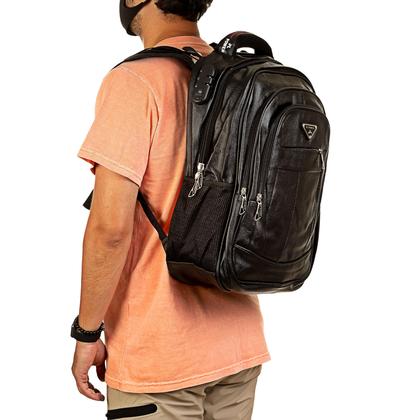 Imagem de Mochila Executiva Masculina Couro Notebook Encaixe USB 50 Litros Preta