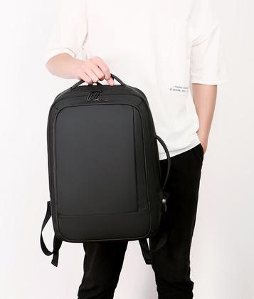 Imagem de Mochila Executiva Reforçada Impermeável Expansível com Entrada USB Notebook até 16 pol Premium