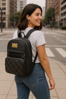 Imagem de Mochila Feminina Média material sintético Alça Ajustável Estilo Casual